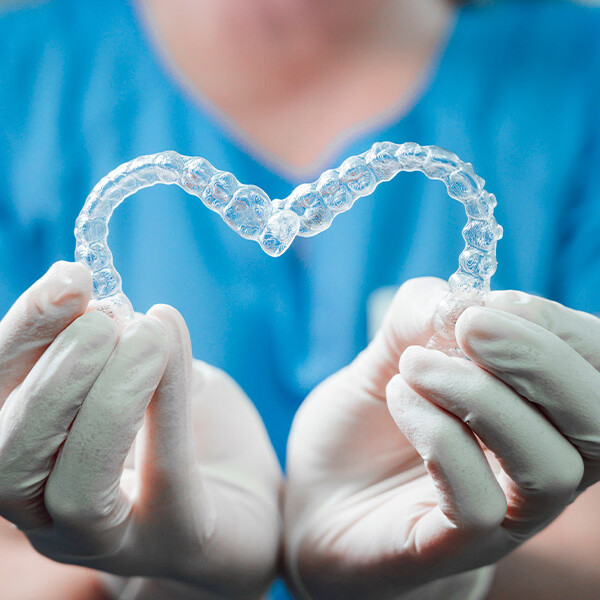 Invisalign smile 01